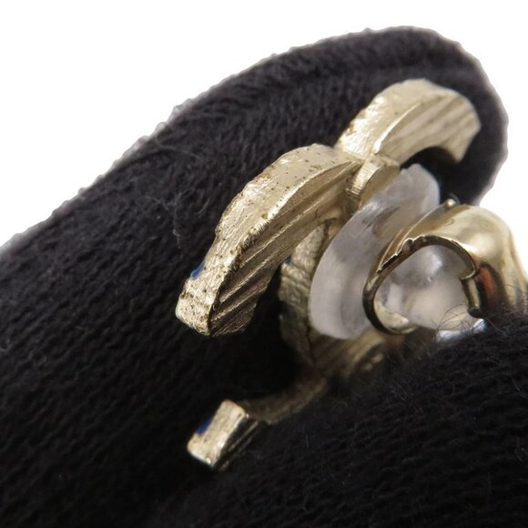 CHANEL CC Logo Earring Metal Gold/Blue - Picture 5 of 10